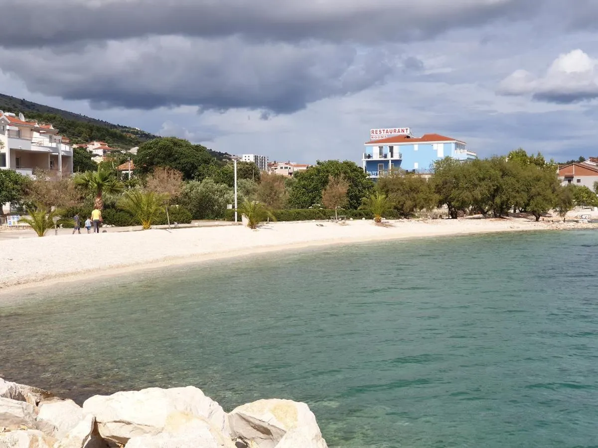 Apartment Apartmani Seget Seget Vranjica
